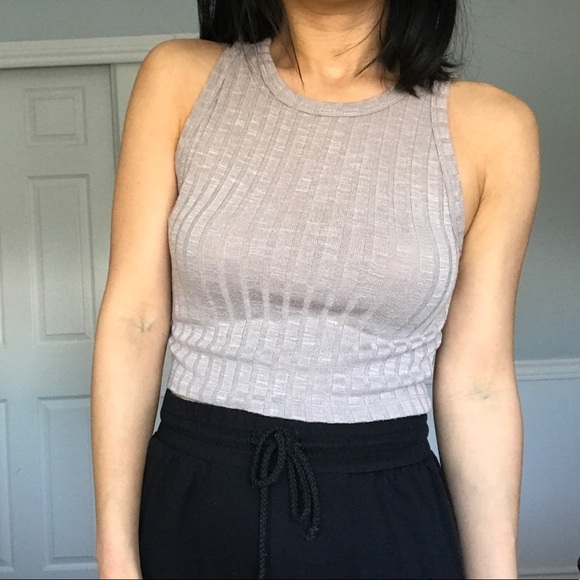 Wilfred Tops - Aritzia Wilfred Free Light Purple Sleeveless Crop Top. Women’s size Small.